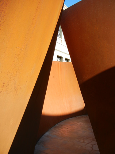Steel Sculpture by Richard Serra, Cantor Arts Center, Stanford University _ 8341