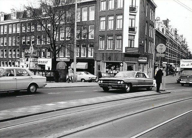 Verder te zien 7410FA Opel Kadett LS Super Coup 1968 en VF2355 Bedford 