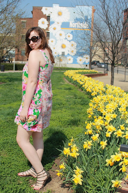 Flowers outfit: Floral dress with H&M Garden Collection, Prada baroque sunglasses, gladiator sandals from Target
