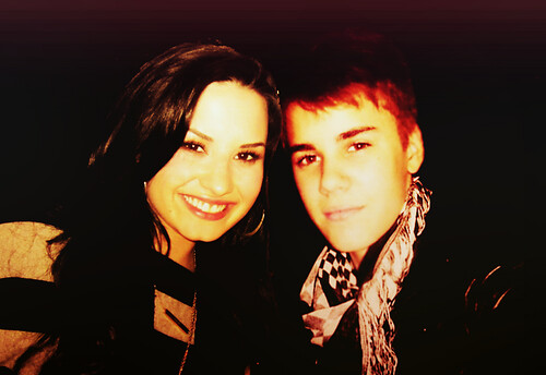justin bieber and demi lovato manip i DID NOT make this i don't know who 