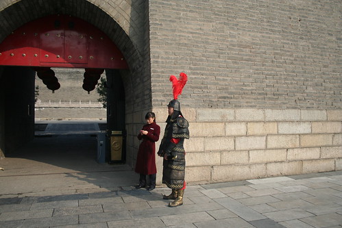 2011-11-18 - Xian - City wall - 02 - Right guard
