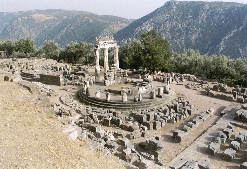 Delphi, Tholos