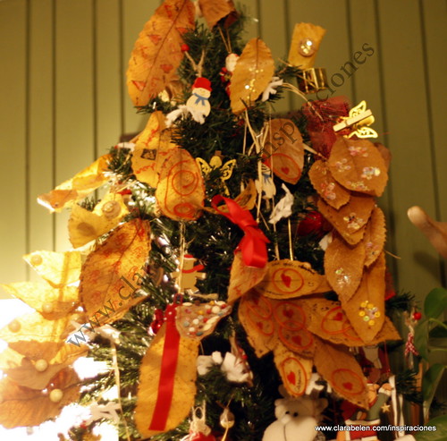 Adornos de Navidad con hojas secas de castaño. Fácil, bonito y barato