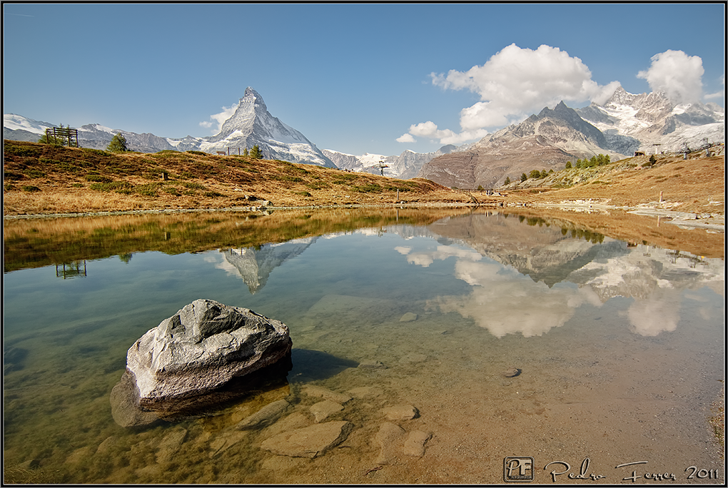 Suiza - Las montañas - Lago Leisee y Matterhorn