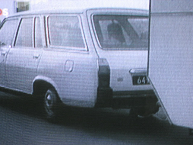 64FD73 PEUGEOT 504 BREAK 1975 Taken from a television image 