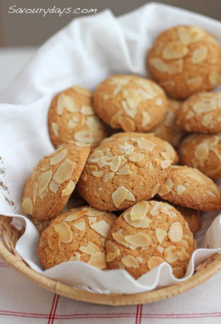 Almond coconut cookies