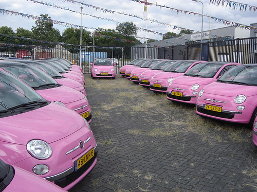 Utrecht: Pink Fiats 500 by harry_nl