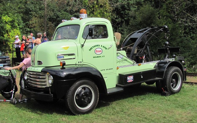 Antique ford tow truck #6