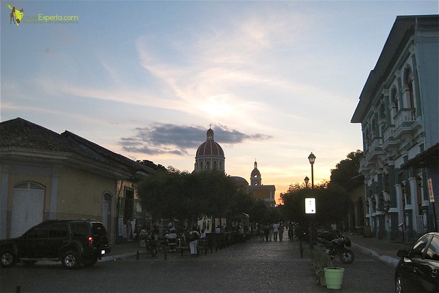 granada street in nicaragua