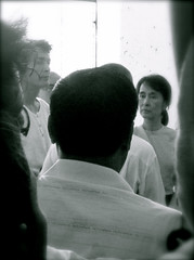 Aung San Suu Kyi en Pagán, 2011