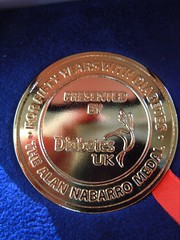 Ann yn derbyn Medal Alan Nabarro