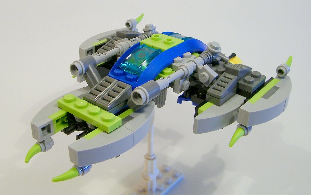 Alien Conquest Fighter 3/4 view