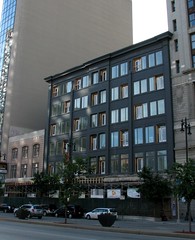 Avenue Building