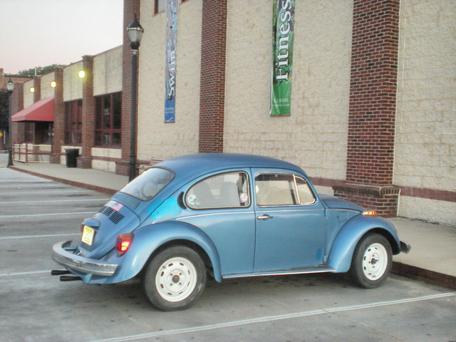 1974 Volkswagen Beetle With White Wheels Left Side