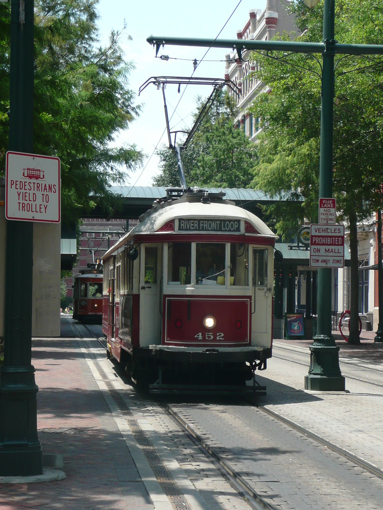 Memphis Tram by Reading Tom, on Flickr