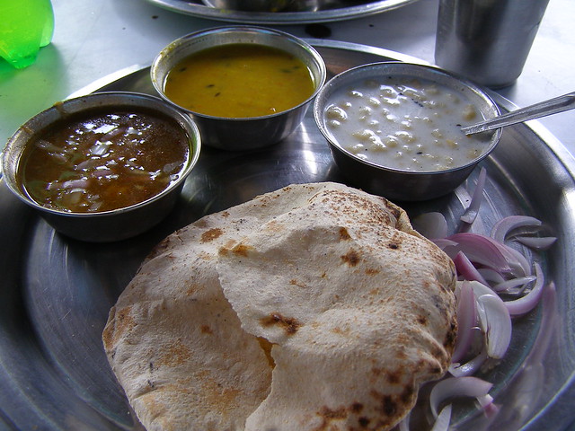 Thali套餐，印度煎饼