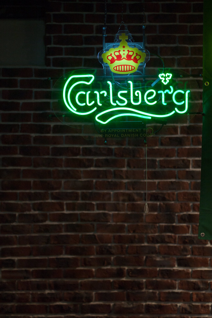 Carlsbergのネオン 2011/09/12 P1070658