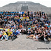Todos los coros frente a la pirámide del sol en Teotihuacán