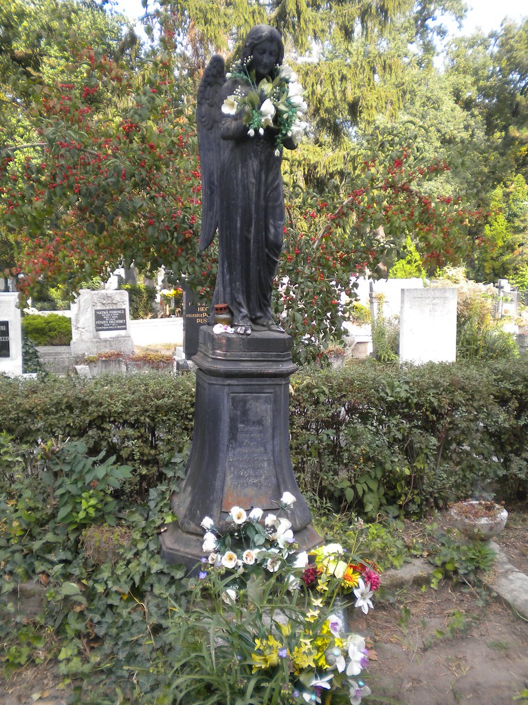 Tumba en el cementerio de Debrecen