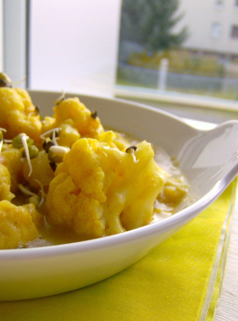 Curry de papas y coliflor