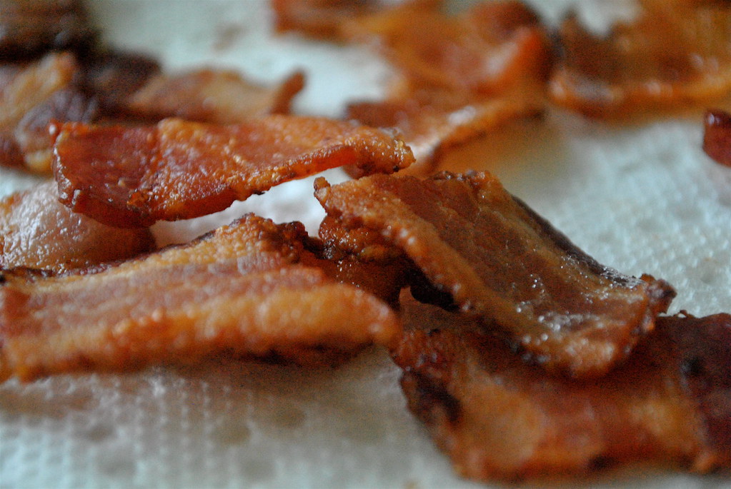 Photo of freshly cooked bacon (cookbookman17 / Flickr)