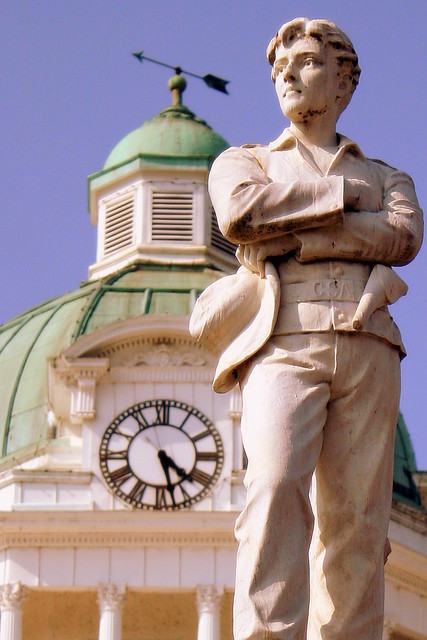 Sam Davis Statue at Giles County Courthouse