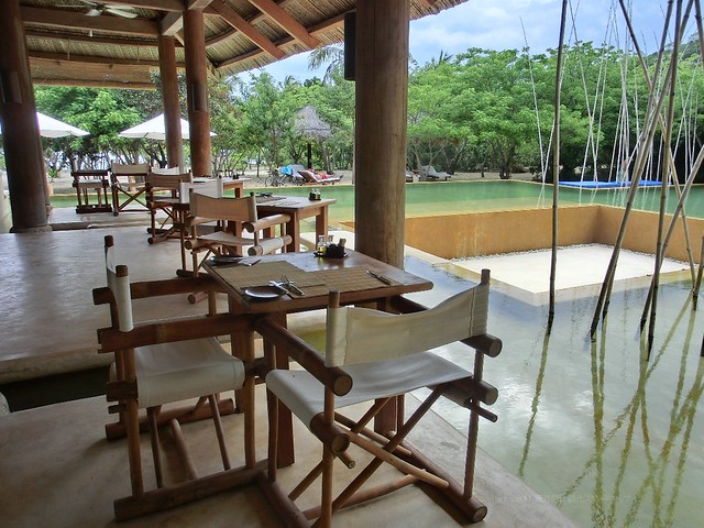 Dining by the pool - Six Senses Ninh Van Bay