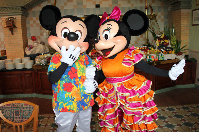 Meeting Hawaiian Mickey Mouse and Carnival Minnie Mouse