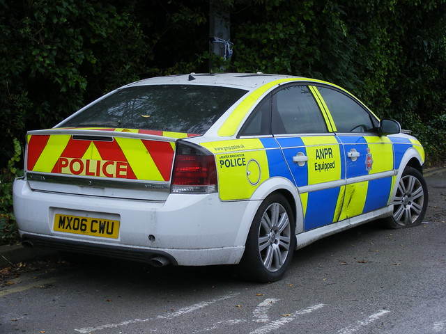 1316 GMP Greater Manchester Police Vauxhall Vectra V6 Turbo MX06 CWU 