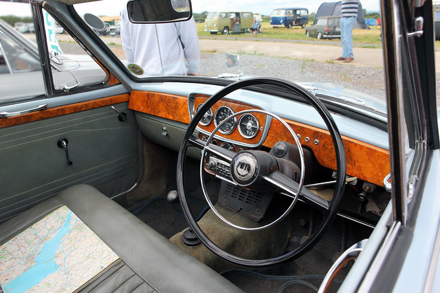 Singer Gazelle III Convertible interior dash c1960