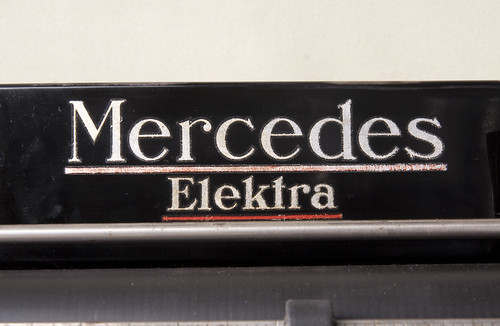 Mercedes Elektra Schreibmaschine logo