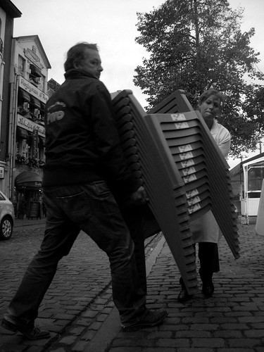 Moving Chairs by arzitek