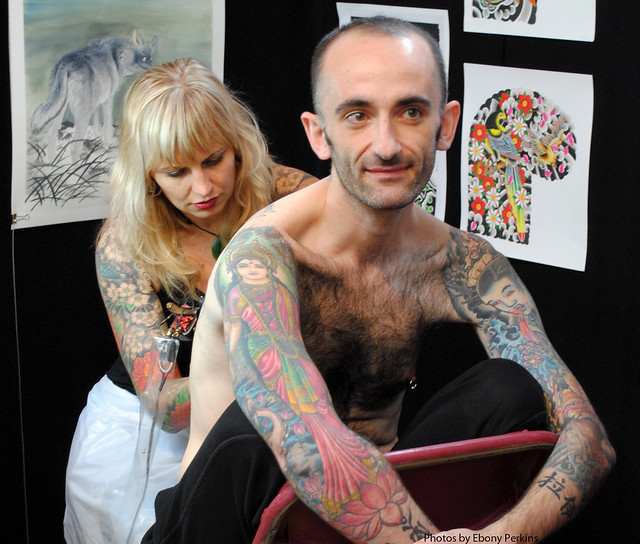Nikole Lowe London Ink of Good Times Tattoo at work London Tattoo 