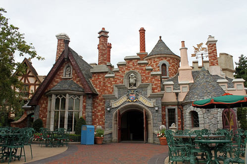 Toad Hall Restaurant starting to look fresh again (refurb still in progress at this point)