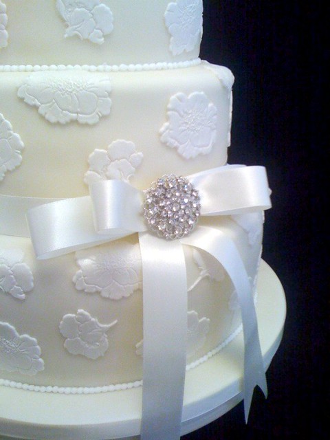 Lace effect wedding cake The Spa Hotel 19 08 2011