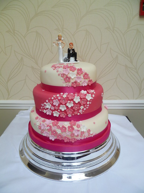 pink turquoise wedding cakes