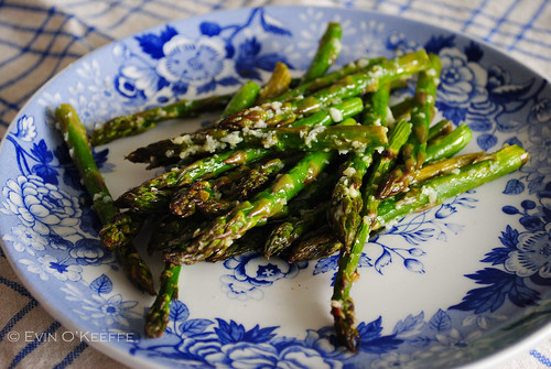 Grilled Asparagus Coated in Garlic and Olive Oil