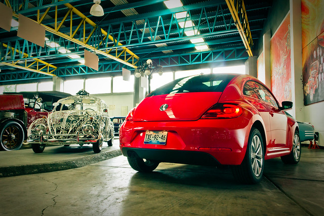 Volkswagen Beetle 2012 y Vocho de alambr n