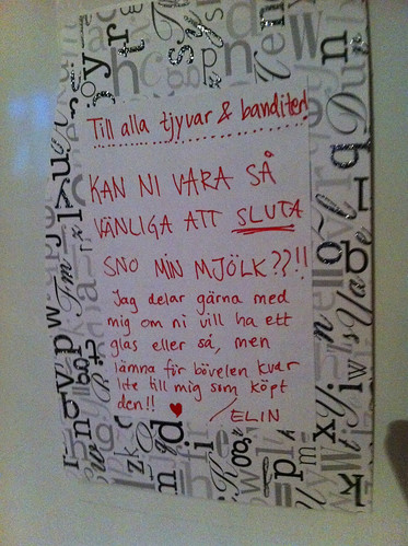 Note on fridge in dorm-kitchen