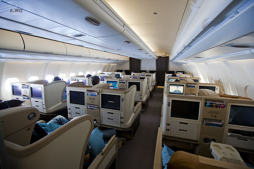 SQ A330 Business Class Cabin by Chronovial