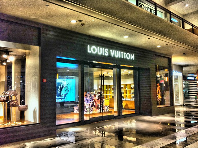 New Louis Vuitton in Aventura Mall | Flickr - Photo Sharing!