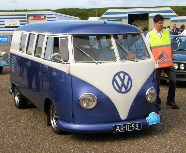 1965 VW Bus T1 lowrider Foto gemaakt tijdens het Nationaal Oldtimer