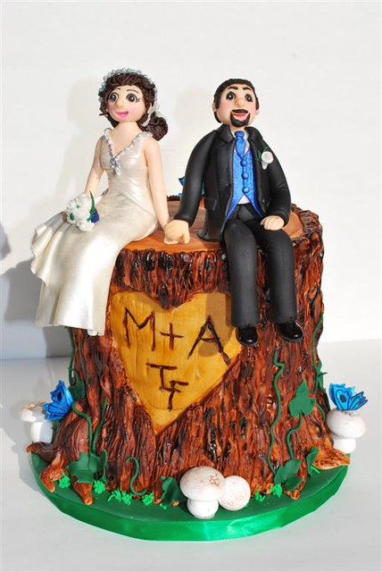 Tree Stump Wedding Cake with Bride Groom Figures