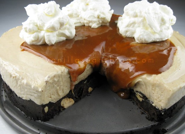 peanut butter cream pie w/ milk chocolate-cookie crust