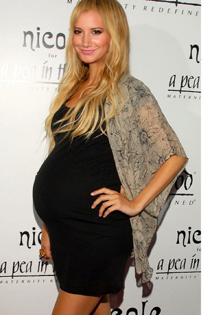 Is Ashley Tisdale Pregnant With Zac Efrons Baby 54