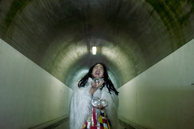 tunnel 052 "monchi, the contact juggler" - sigma dp2 -