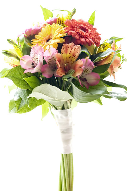 This is a tropical wedding centerpiece of wholesale wedding flowers