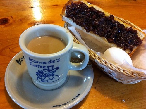 Nagoya's morning coffee comes with toast and an egg 名古屋のお得なモーニング
