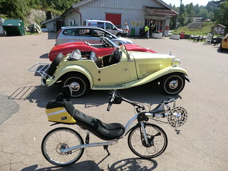Car or bike--which to take today? [Photo: Nice Old Car by gunnsteinlye on FlickR, http://www.flickr.com/photos/gunnsteinlye/6071009266/]