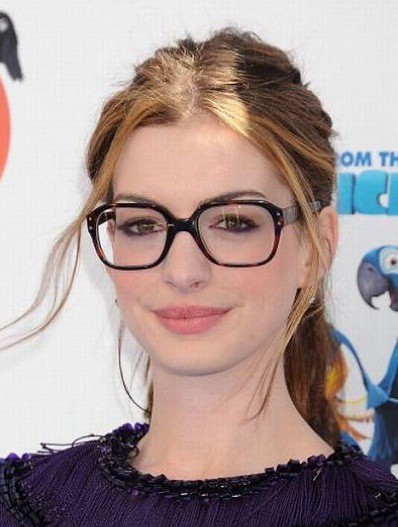 Hah Anne Hathaway wears geek glasses Well geek chic glasses are so often